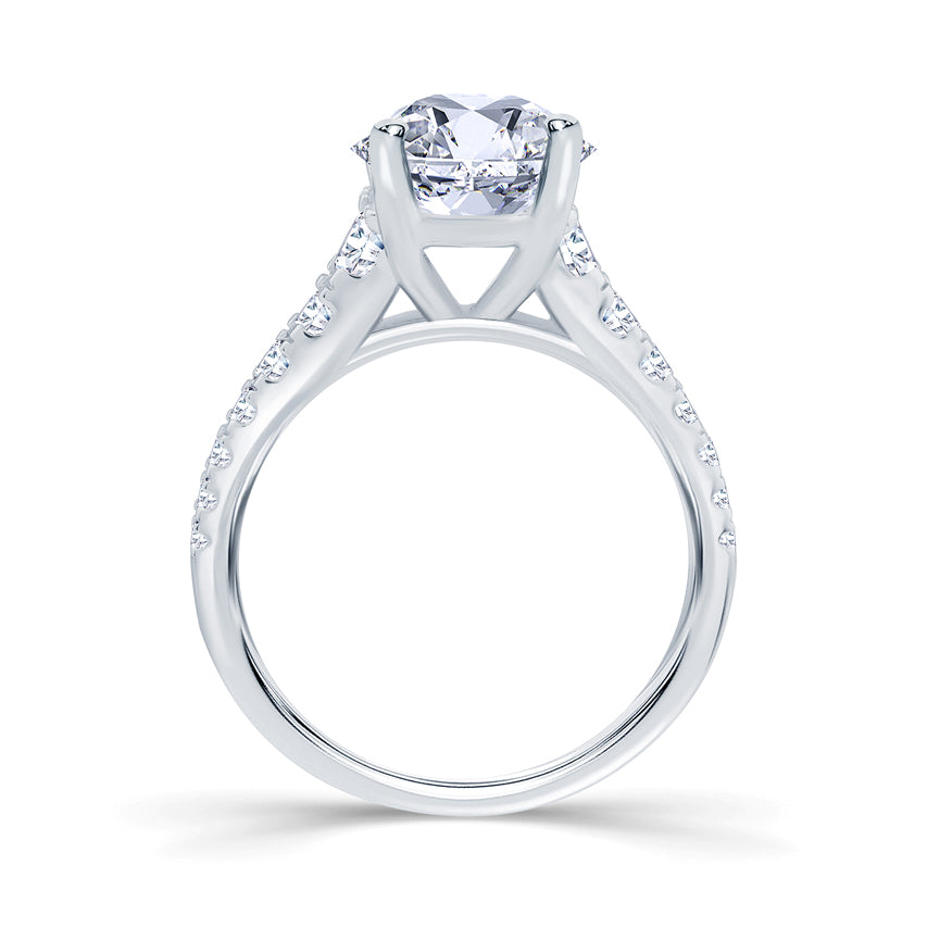 oval-reverse-graduation-solitaire-plus-engagement-ring